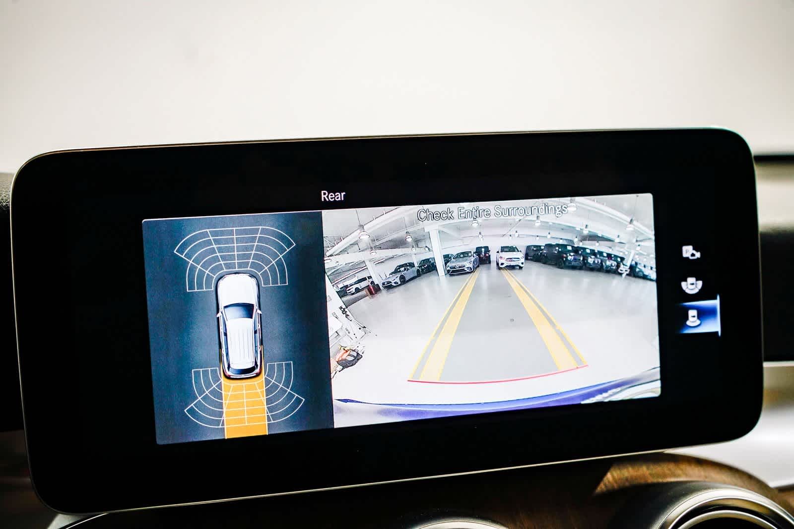 Thumbnail: 2022 Mercedes-Benz GLC - 23