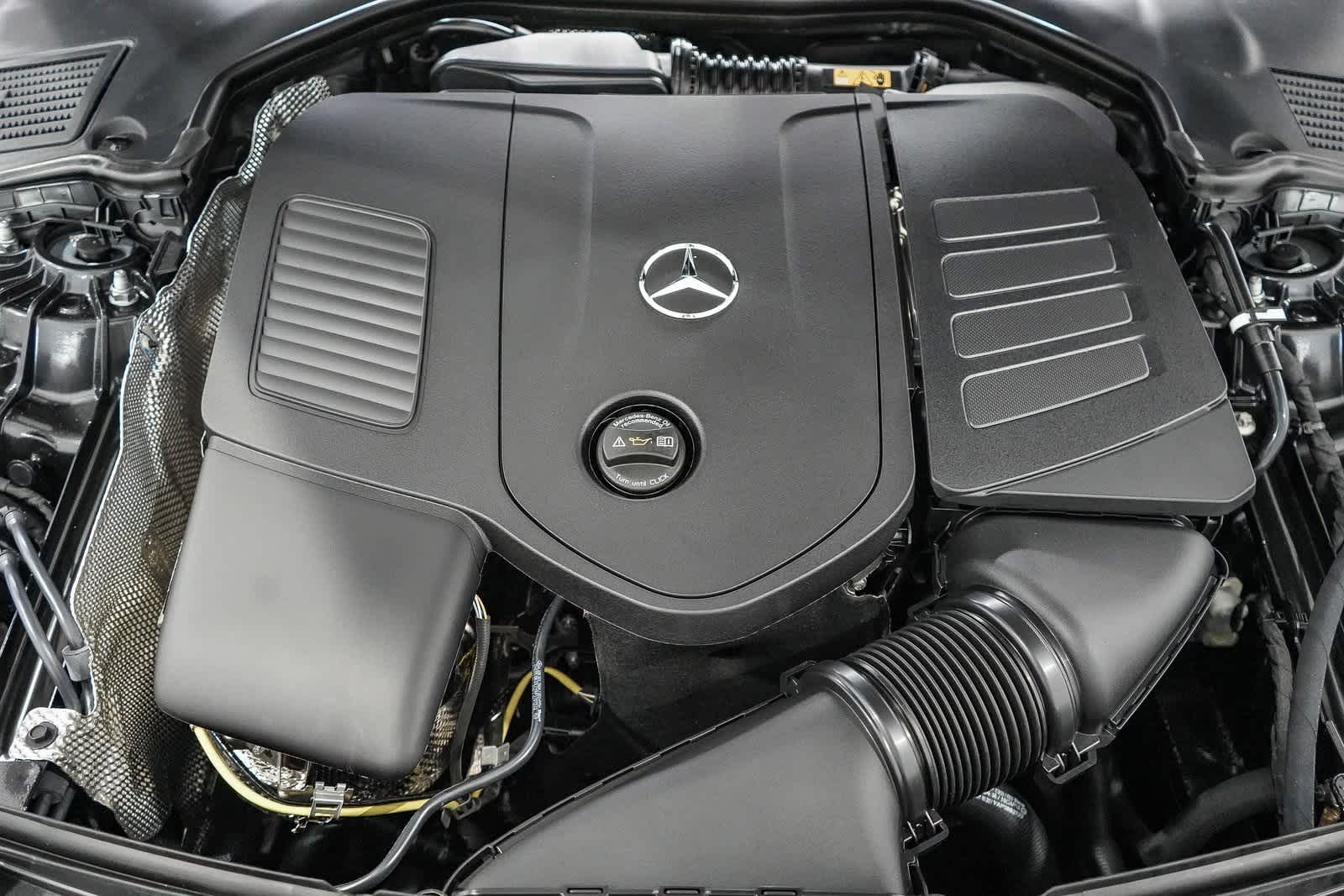 Thumbnail: 2025 Mercedes-Benz C-Class - 15