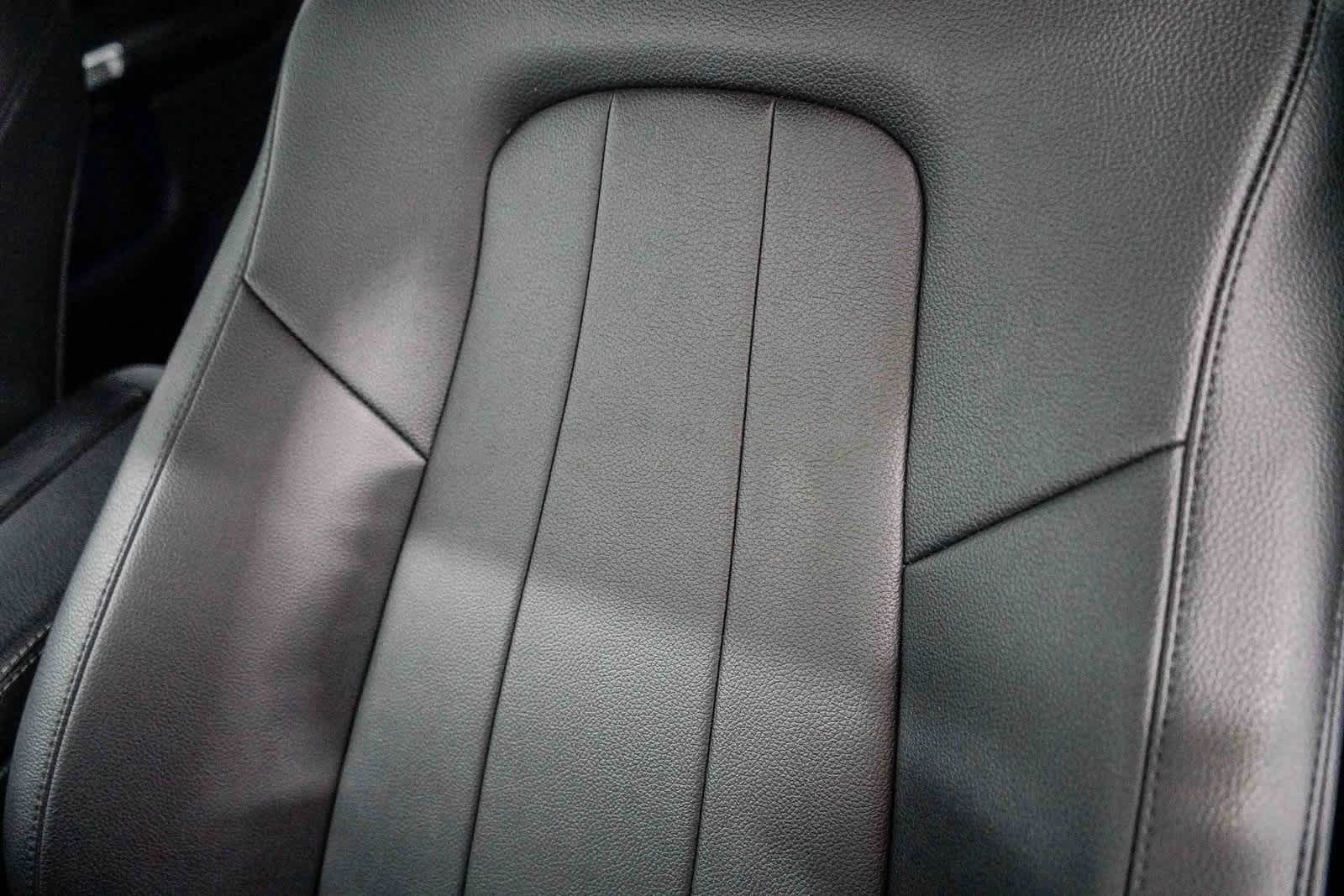 Thumbnail: 2021 Mercedes-Benz GLB - 25