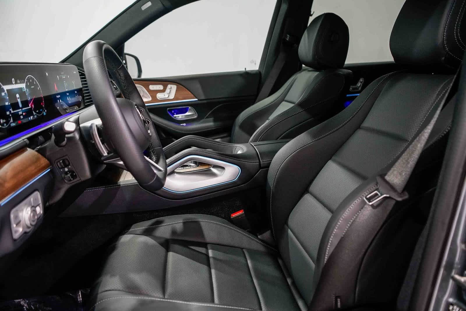 Thumbnail: 2025 Mercedes-Benz GLS - 17