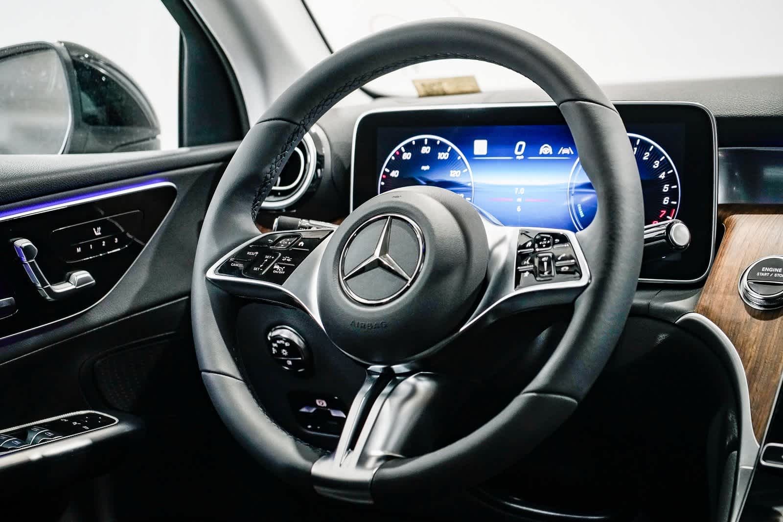 Thumbnail: 2025 Mercedes-Benz GLC - 14