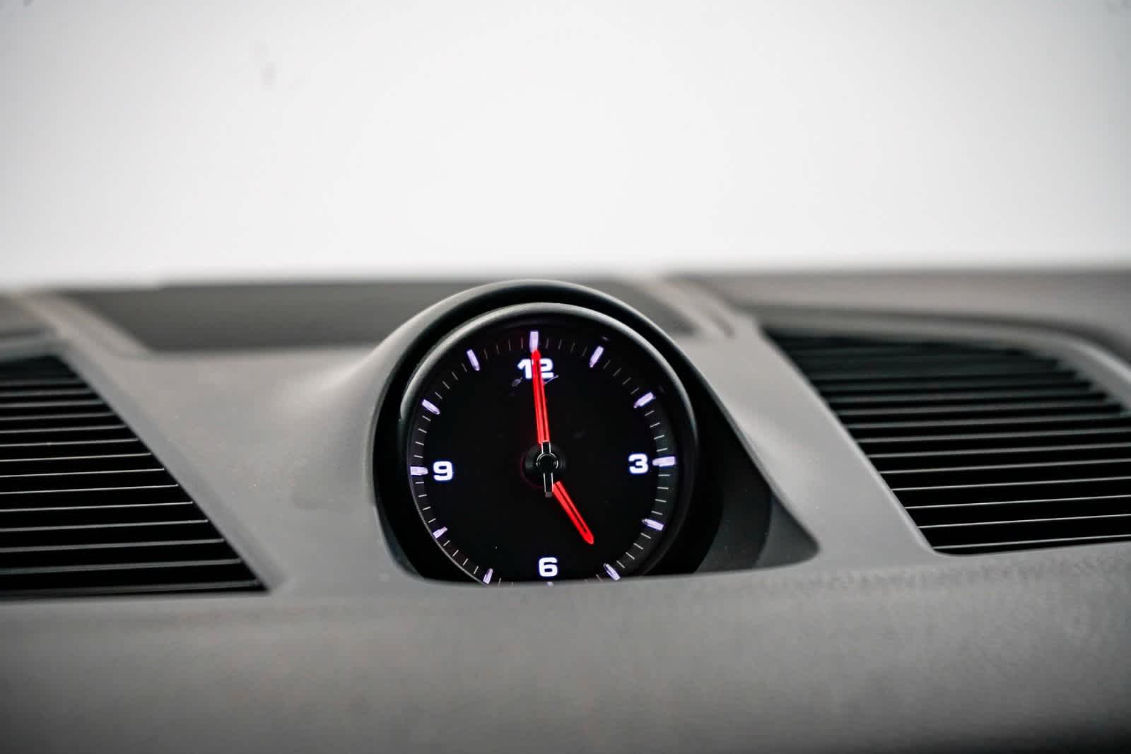 Thumbnail: 2023 Porsche Cayenne - 24