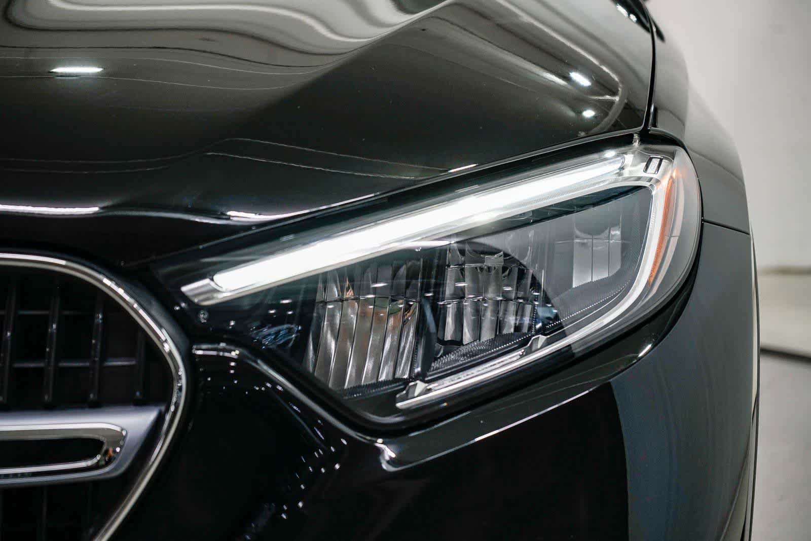 Thumbnail: 2025 Mercedes-Benz GLC - 6
