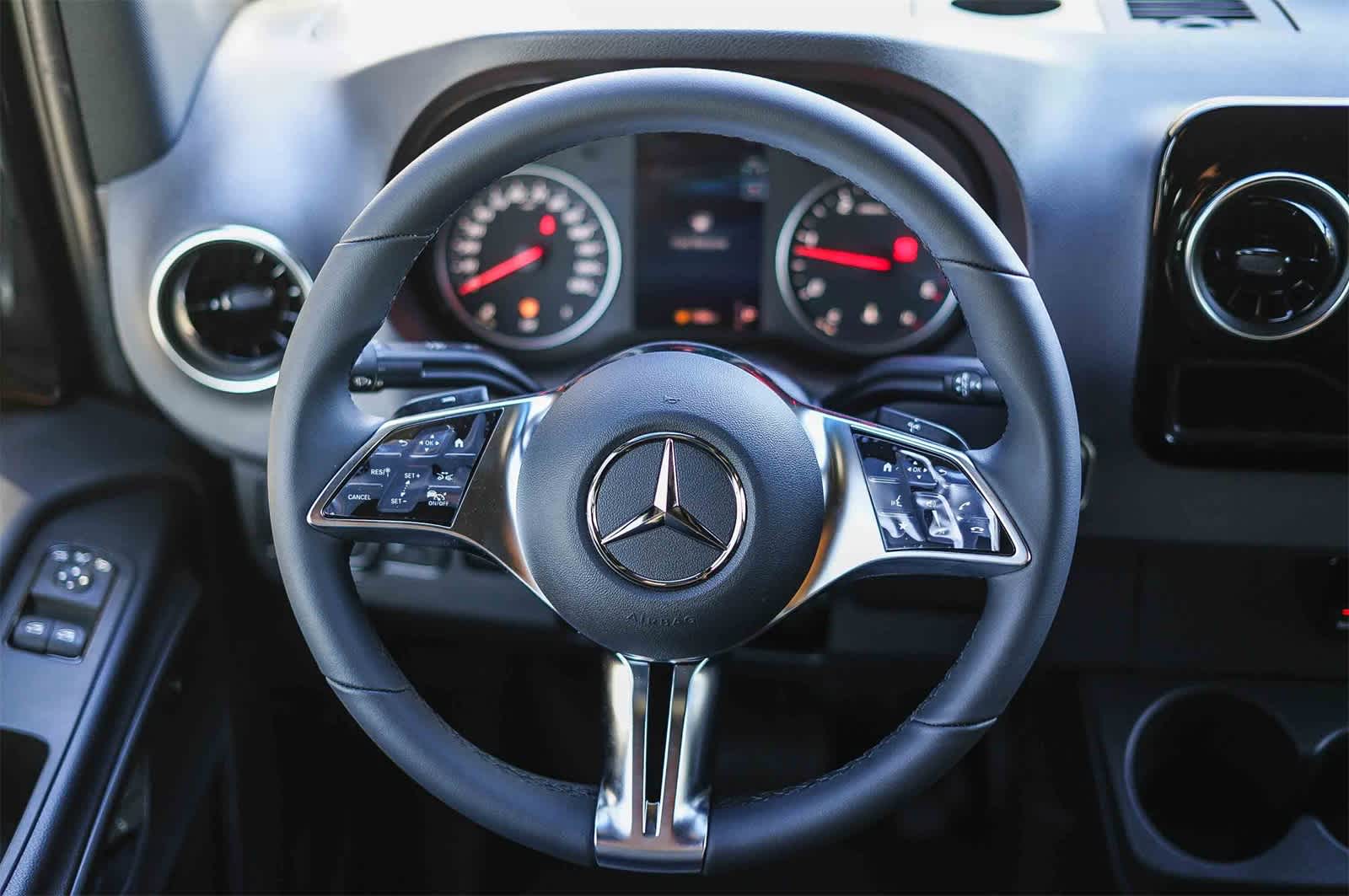 Thumbnail: 2026 Mercedes-Benz Sprinter - 17