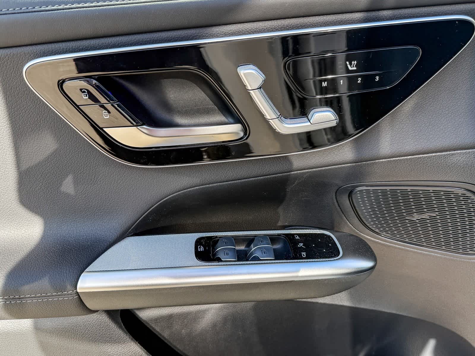 Thumbnail: 2025 Mercedes-Benz GLC - 23