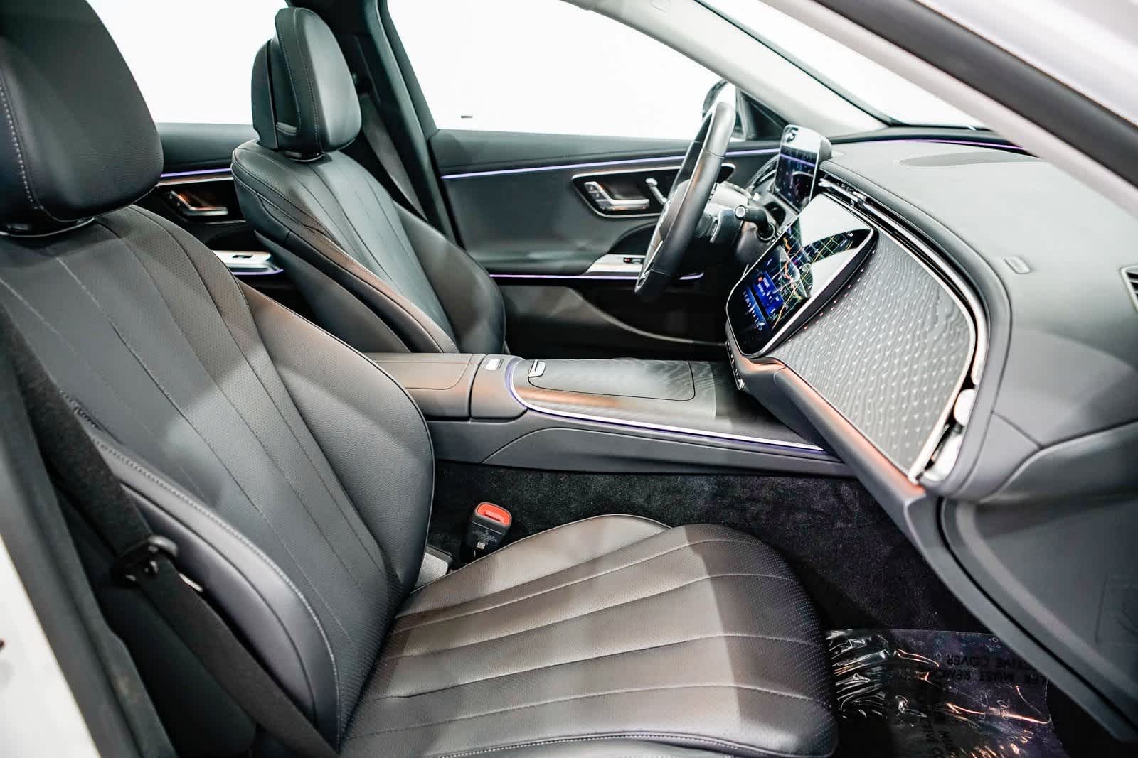 Thumbnail: 2025 Mercedes-Benz E-Class - 16