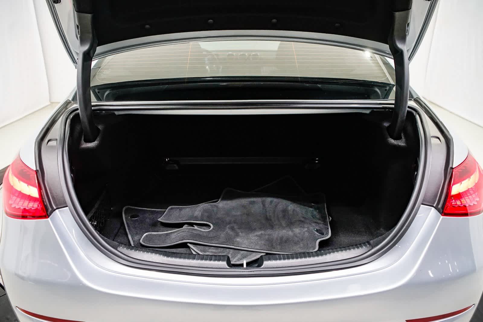 Thumbnail: 2023 Mercedes-Benz C-Class - 27