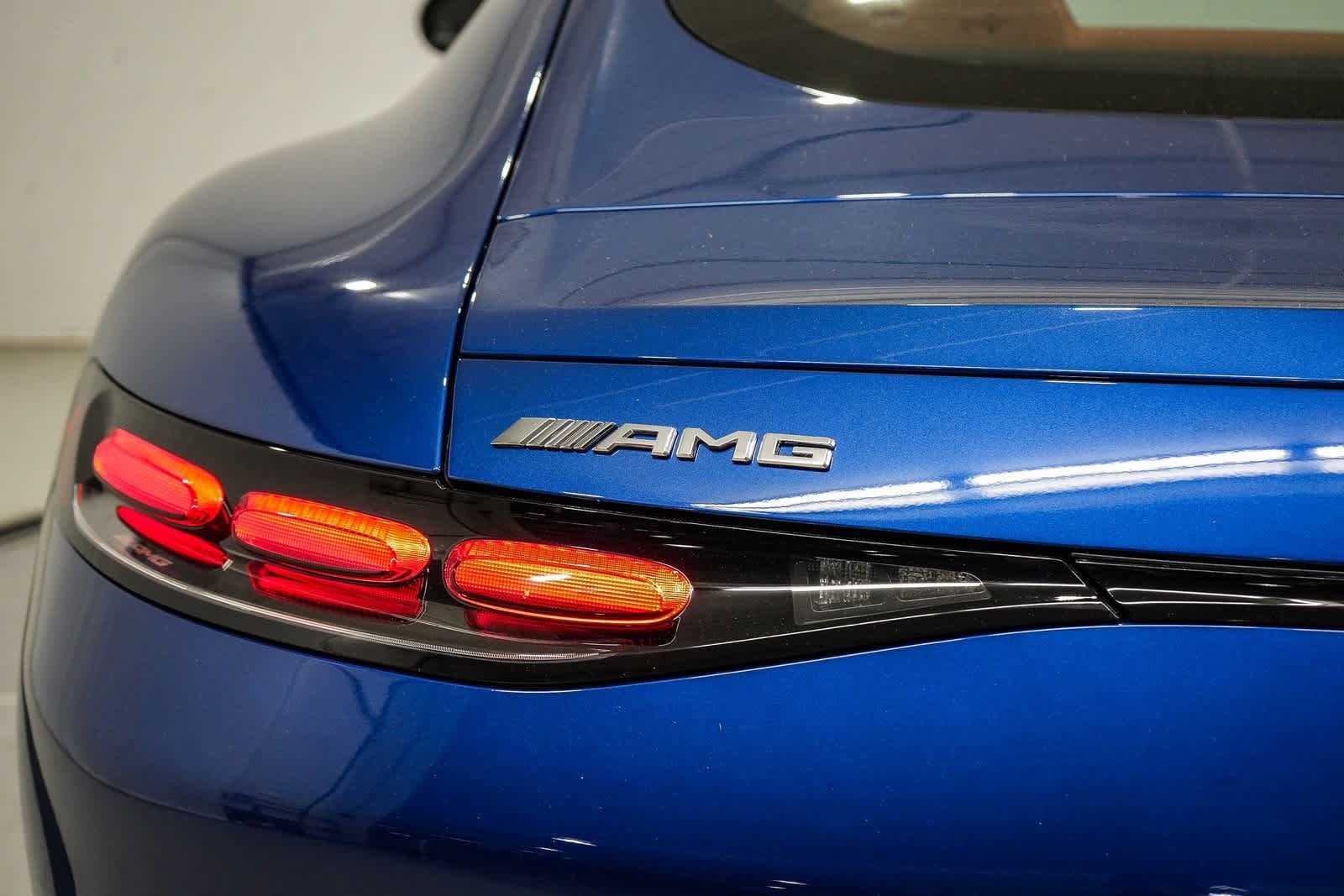 Thumbnail: 2025 Mercedes-Benz AMG GT - 15