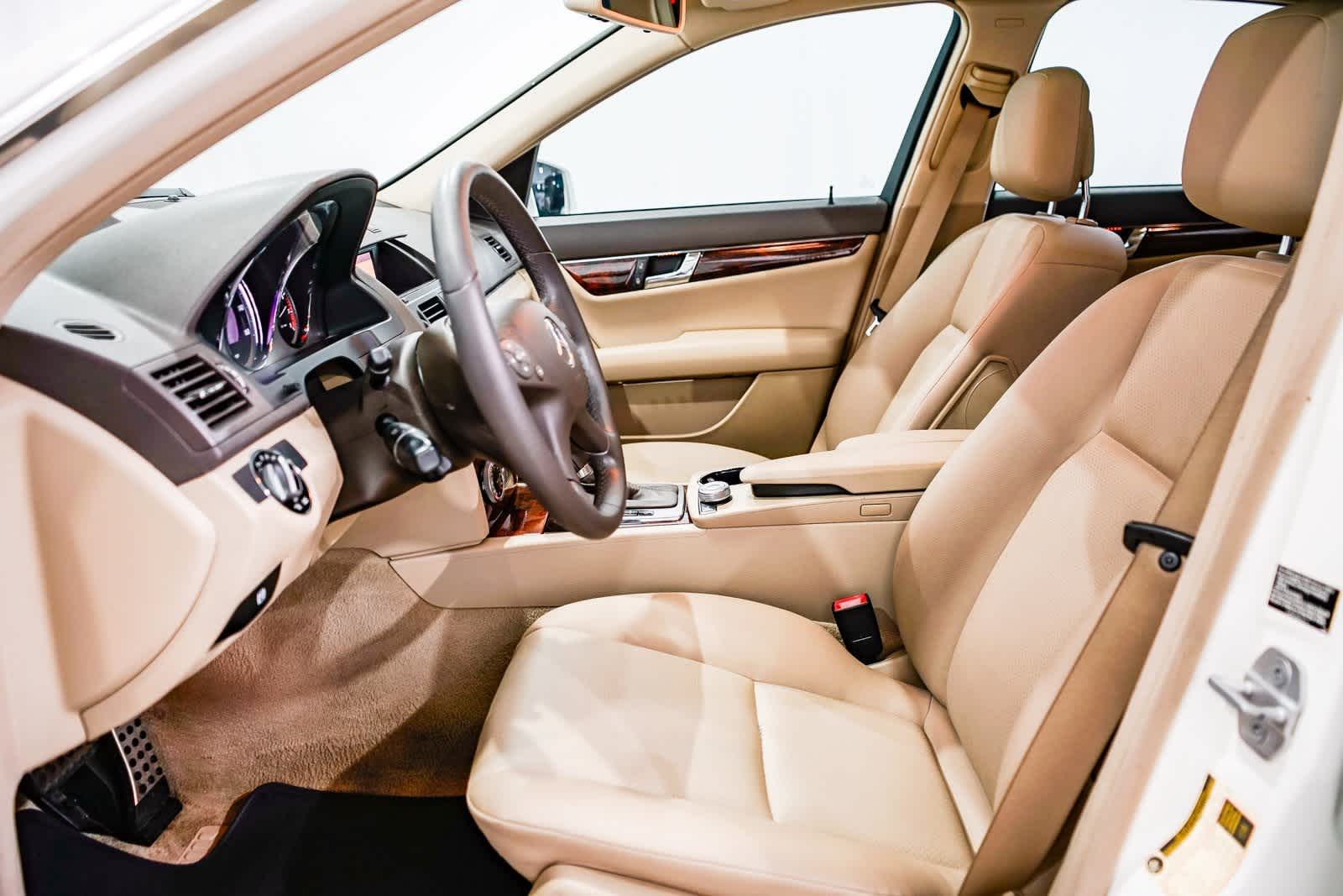 Thumbnail: 2010 Mercedes-Benz C-Class - 17