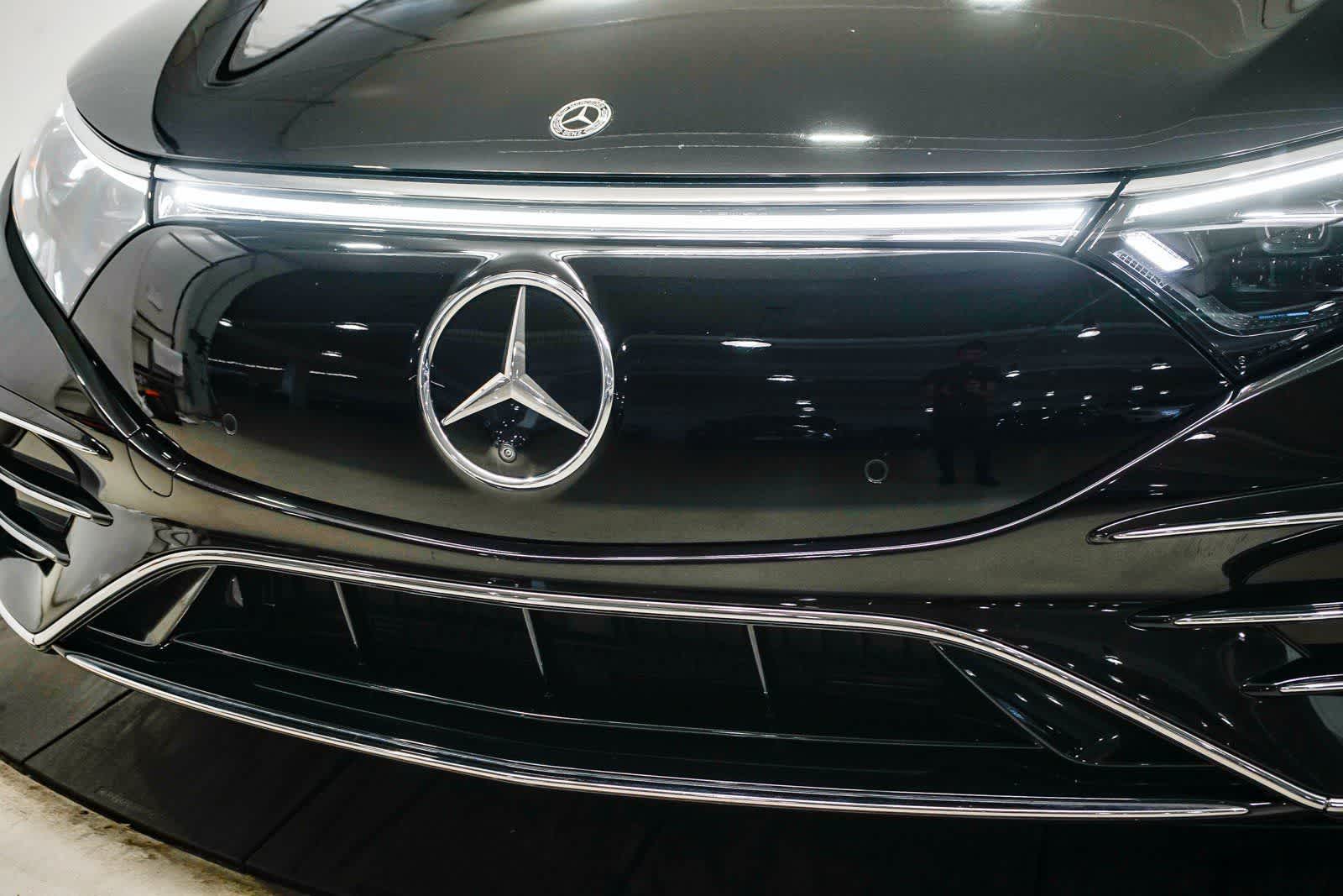 Thumbnail: 2023 Mercedes-Benz EQS - 8