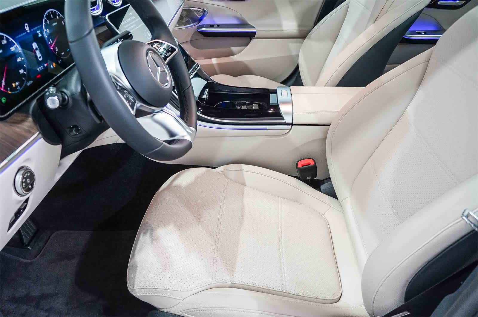 Thumbnail: 2025 Mercedes-Benz C-Class - 21