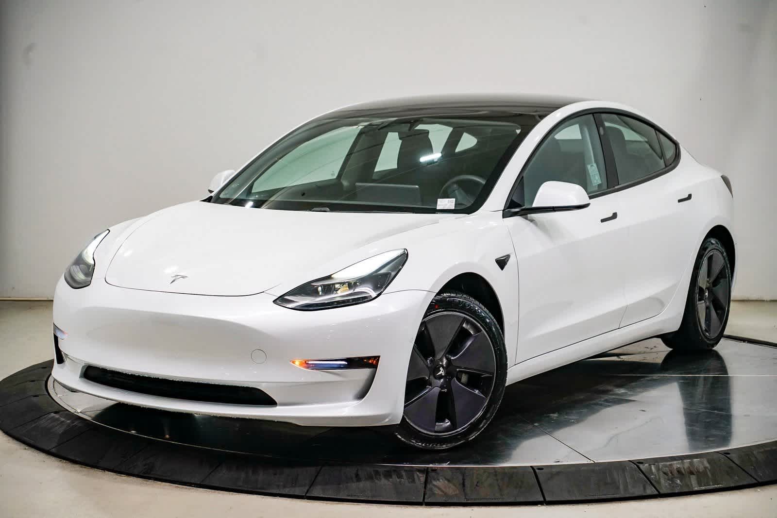 Thumbnail: 2021 Tesla Model 3 - 1