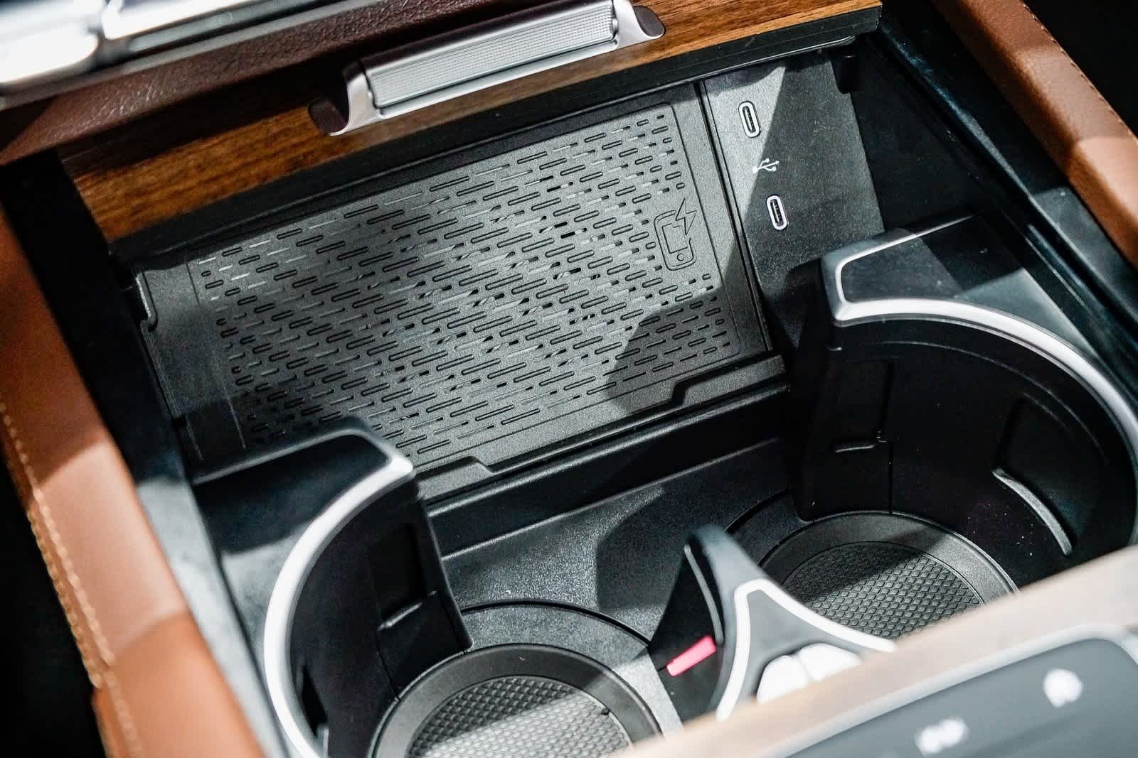 Thumbnail: 2025 Mercedes-Benz GLE - 23