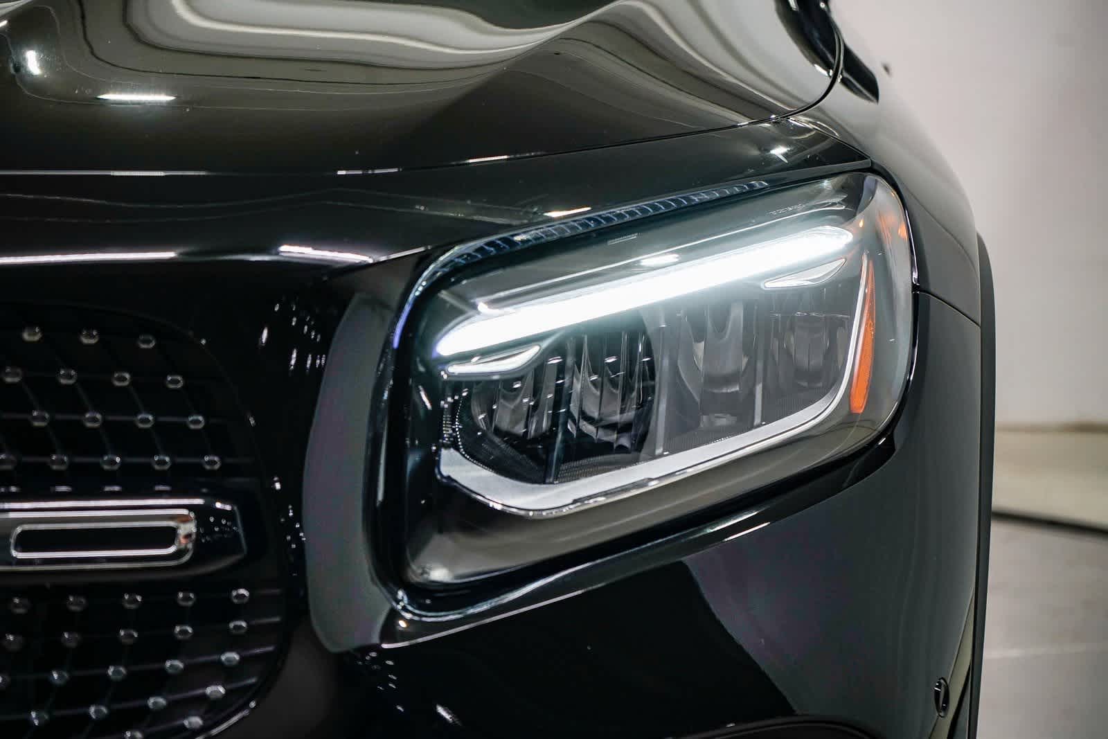 Thumbnail: 2025 Mercedes-Benz GLB - 7