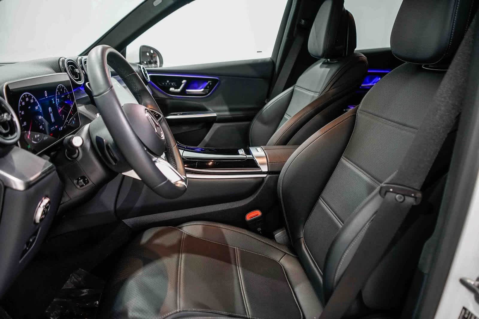 Thumbnail: 2025 Mercedes-Benz GLC - 17