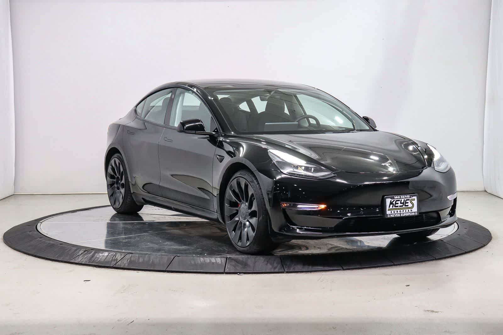 Thumbnail: 2022 Tesla Model 3 - 4