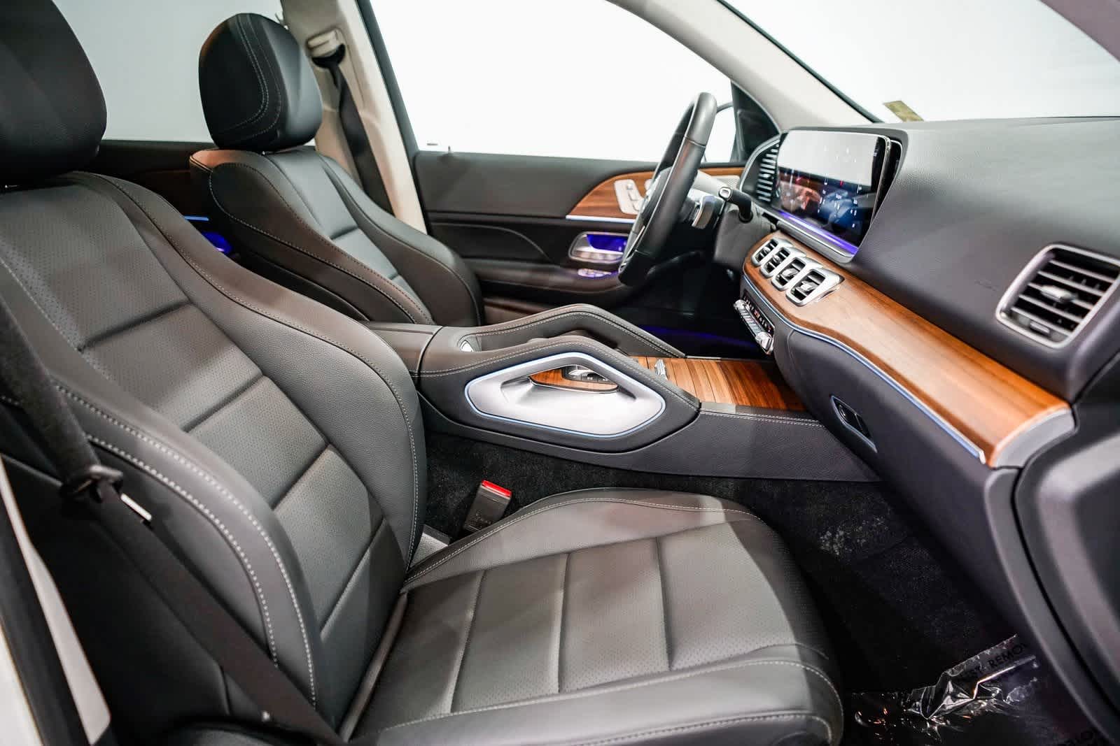 Thumbnail: 2025 Mercedes-Benz GLE - 16