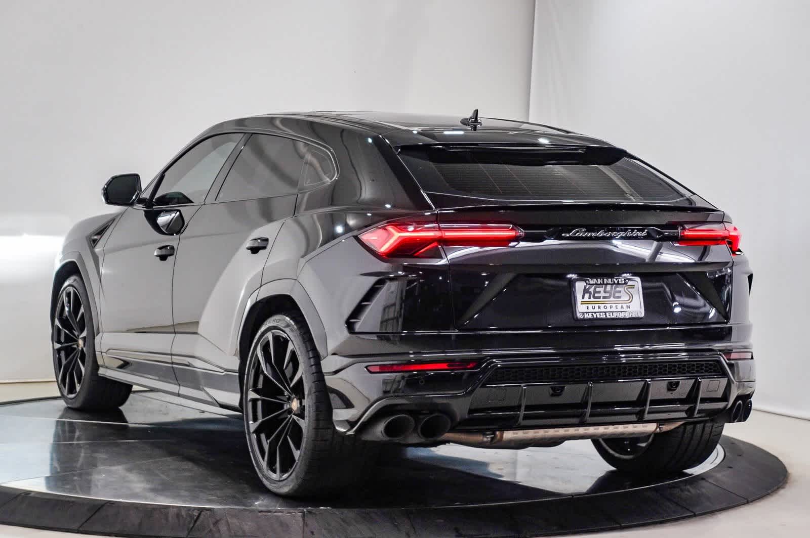 Thumbnail: 2021 Lamborghini Urus - 6