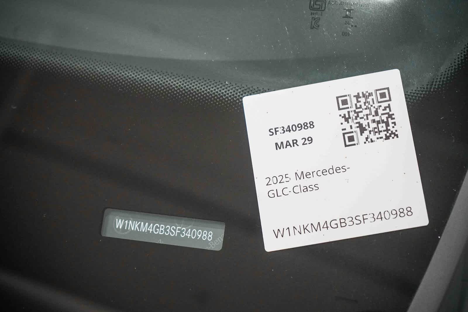 Thumbnail: 2025 Mercedes-Benz GLC - 29