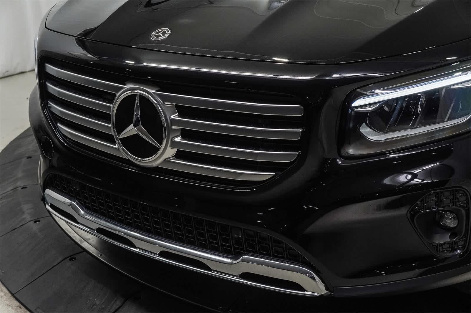 Thumbnail: 2025 Mercedes-Benz GLB - 8