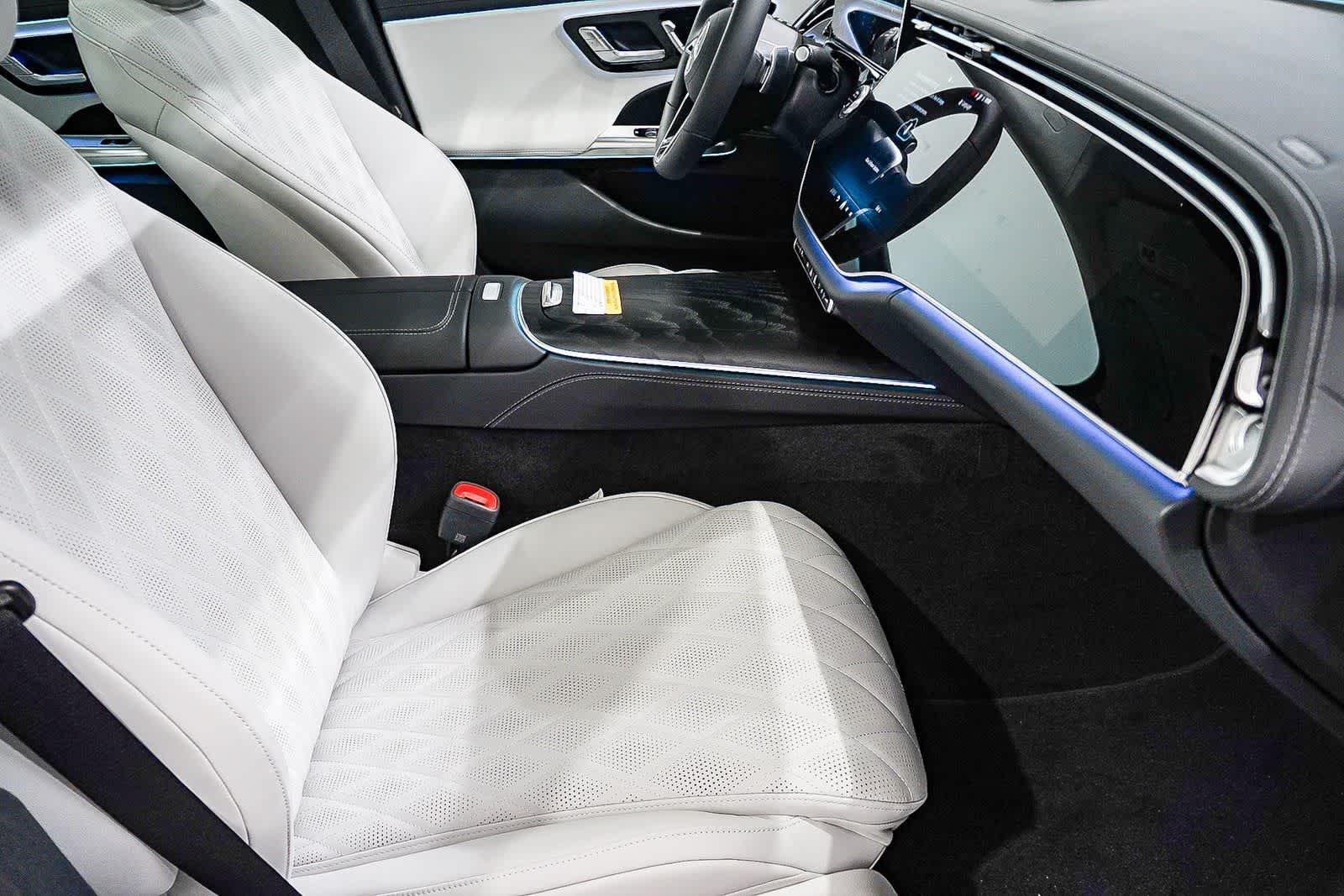 Thumbnail: 2026 Mercedes-Benz E-Class - 20