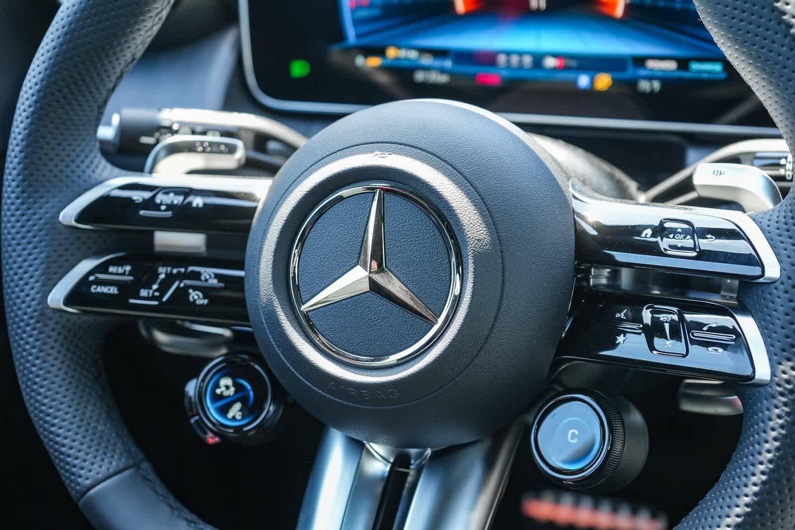 Thumbnail: 2025 Mercedes-Benz GLC - 21