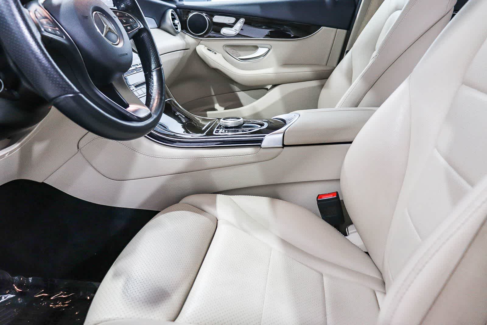 Thumbnail: 2019 Mercedes-Benz GLC - 16