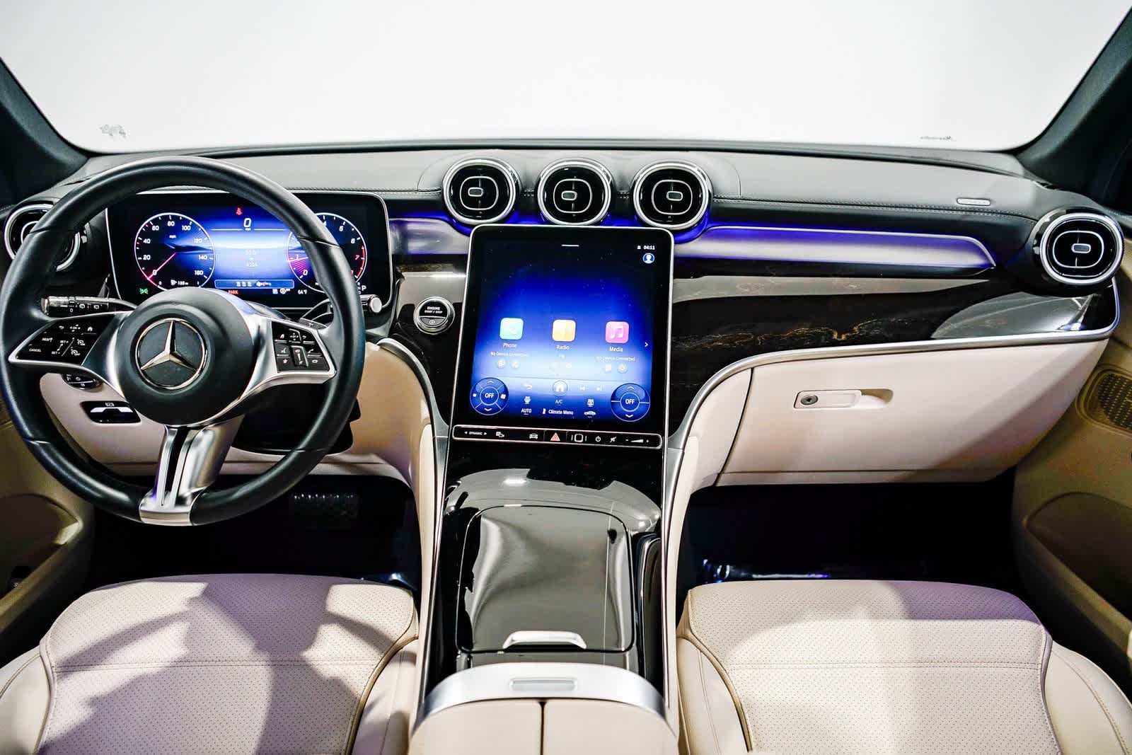 Thumbnail: 2025 Mercedes-Benz GLC - 11