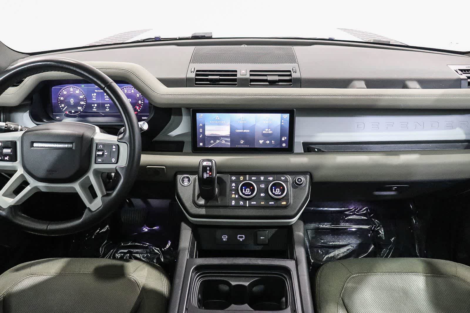 Thumbnail: 2020 Land Rover Defender - 12