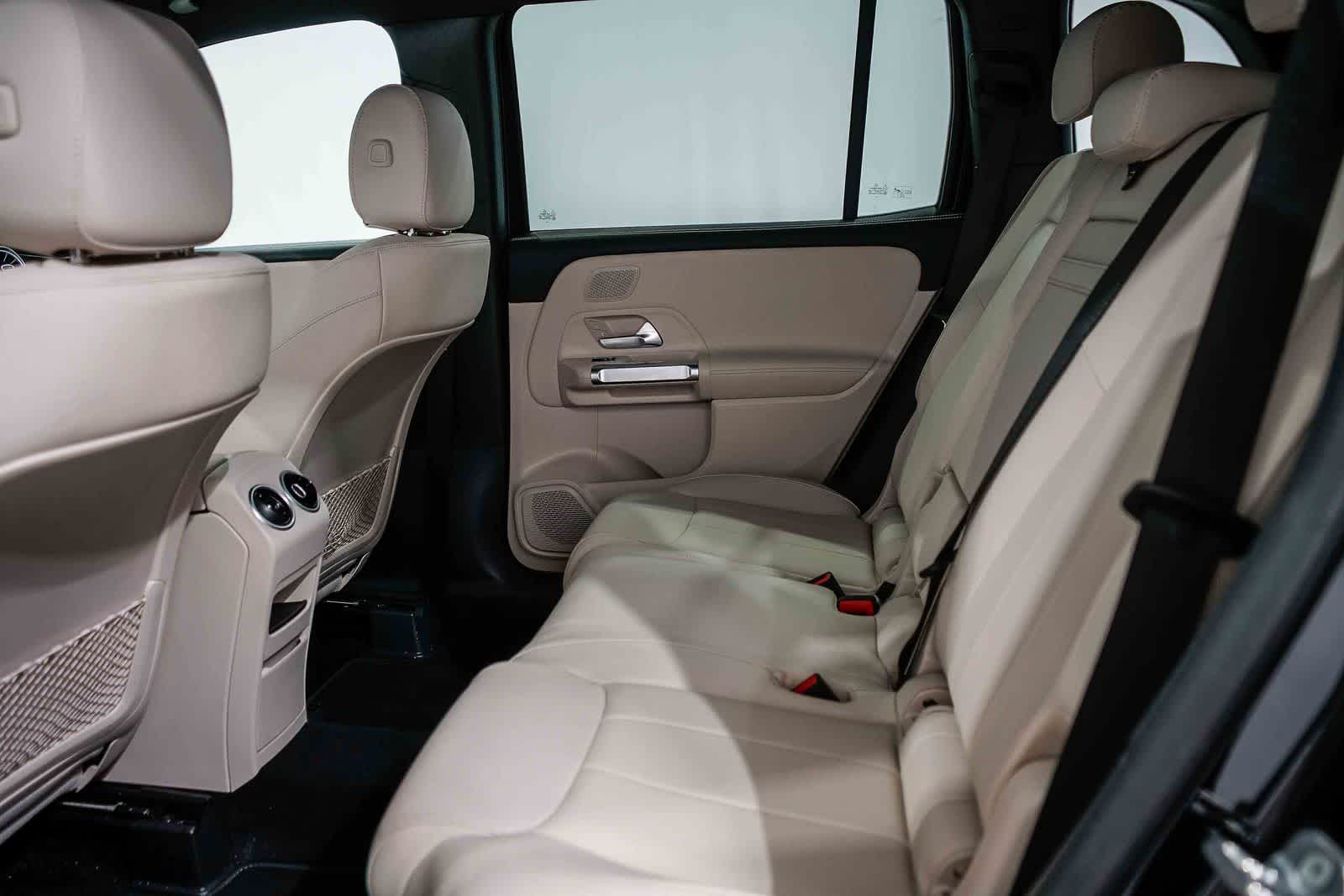 Thumbnail: 2026 Mercedes-Benz GLB - 18