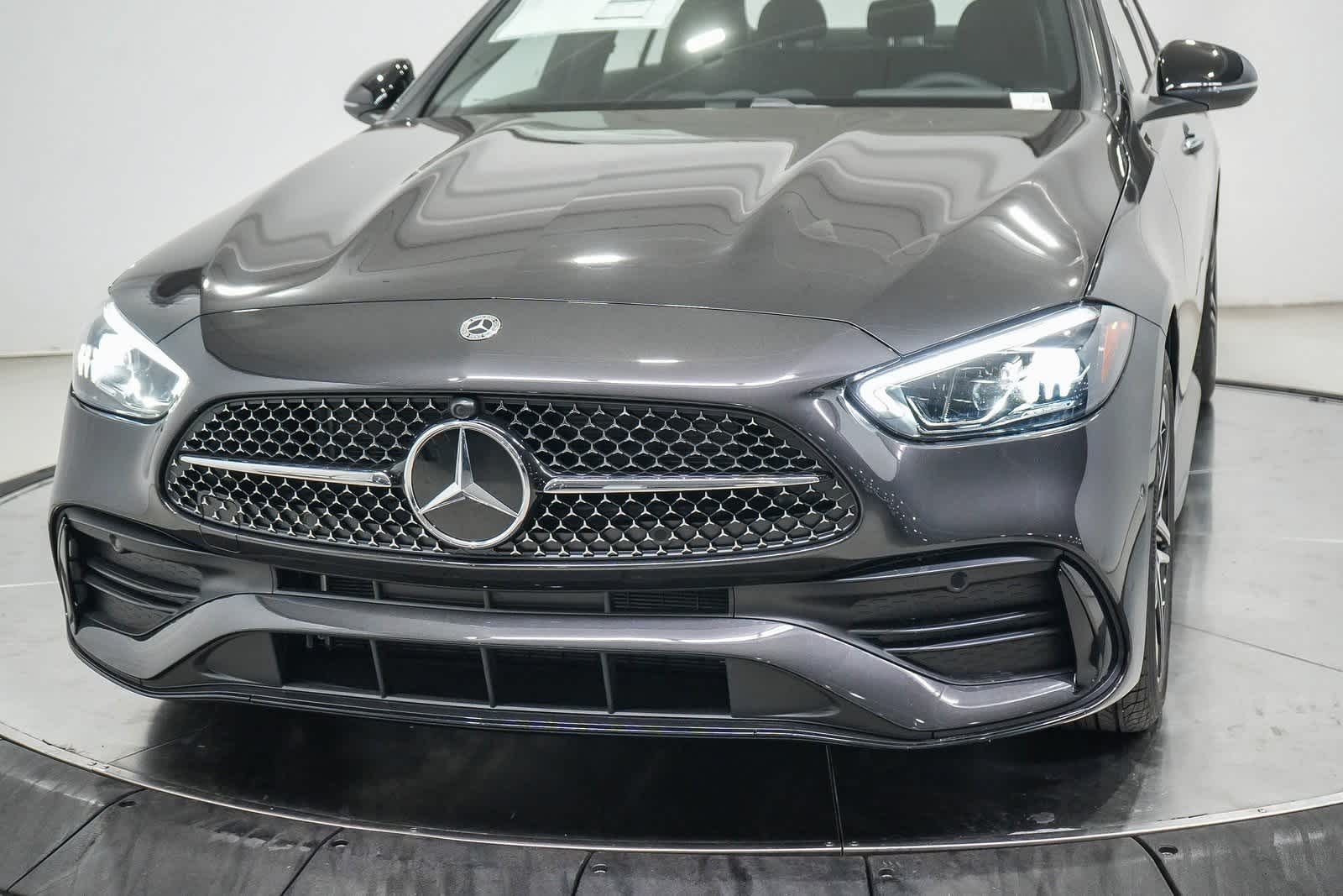 Thumbnail: 2025 Mercedes-Benz C-Class - 8