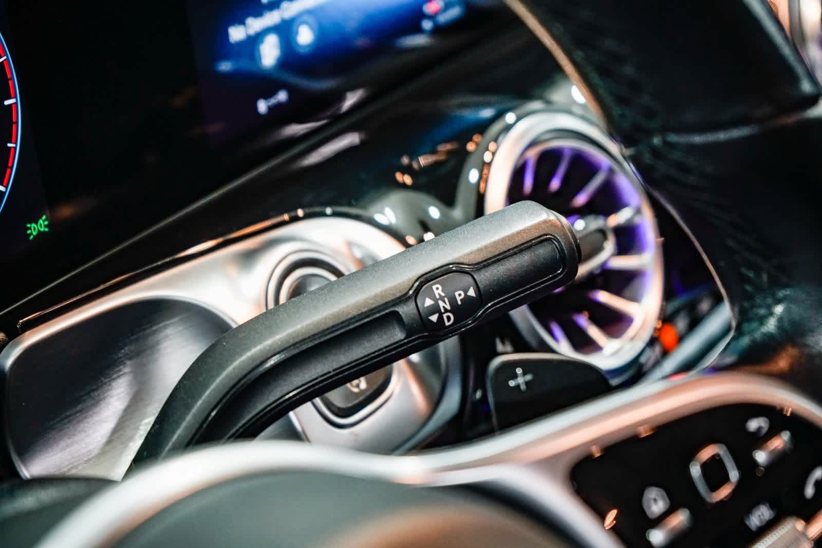 Thumbnail: 2022 Mercedes-Benz GLB - 20