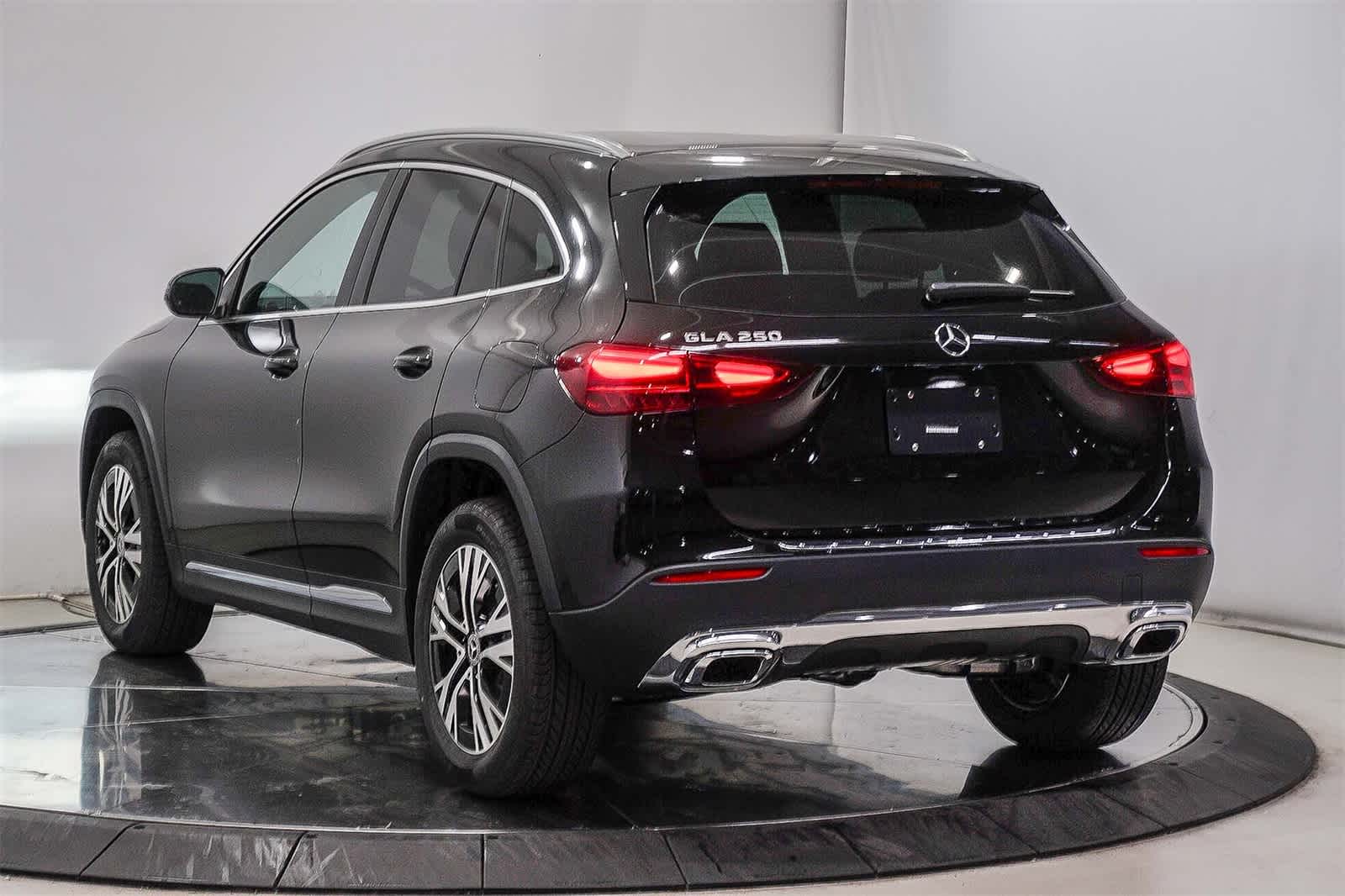 Thumbnail: 2026 Mercedes-Benz GLA - 6