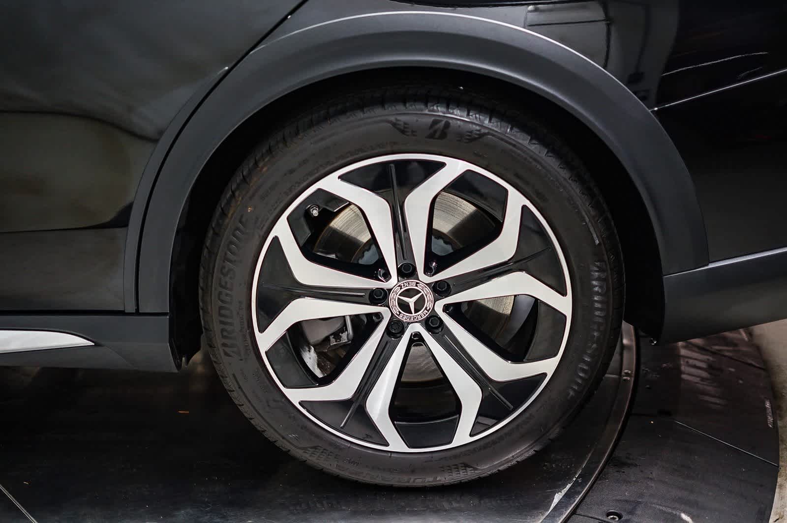 Thumbnail: 2025 Mercedes-Benz E-Class - 10