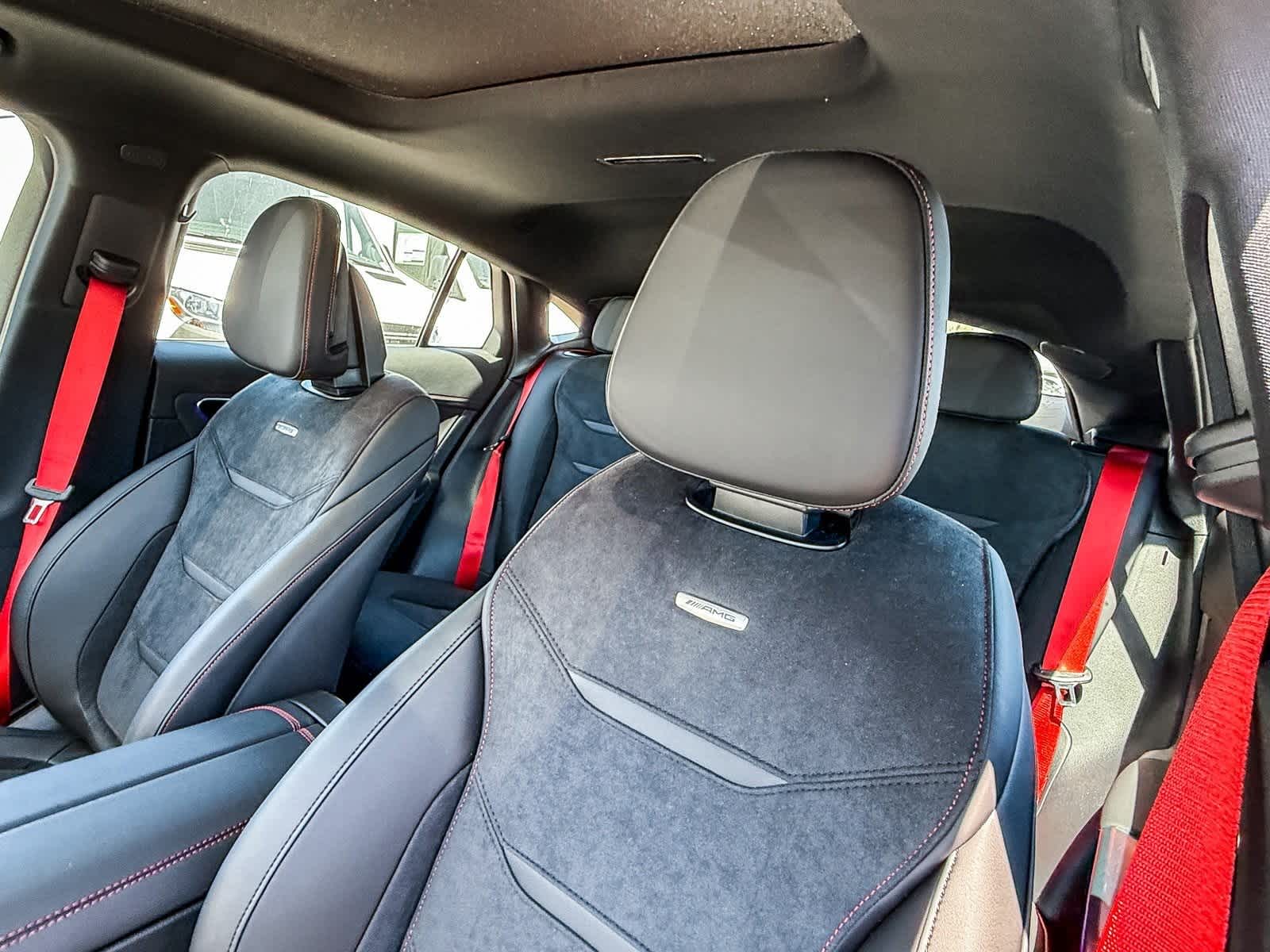 Thumbnail: 2025 Mercedes-Benz GLC - 28