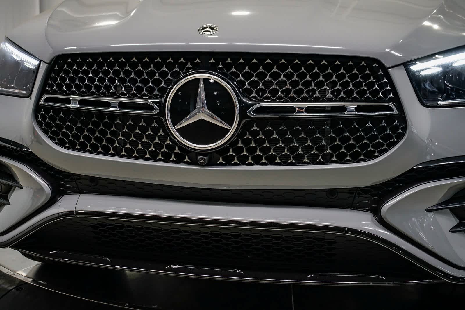 Thumbnail: 2025 Mercedes-Benz GLE - 8