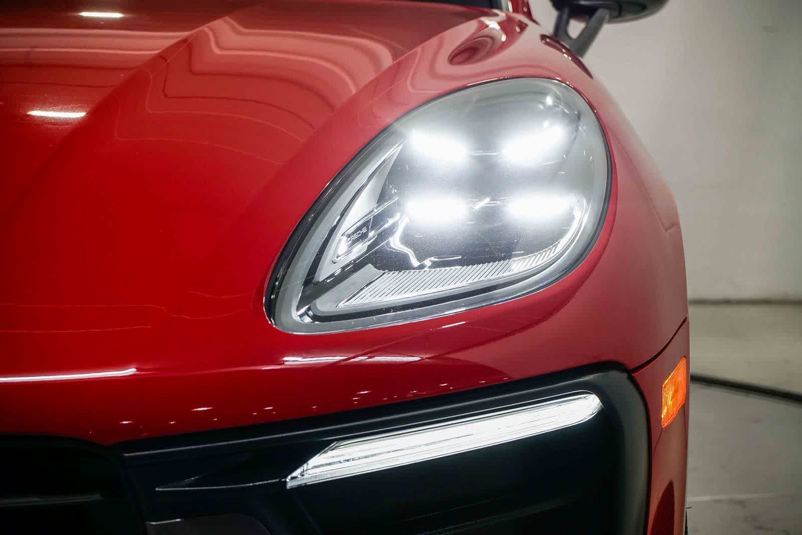 Thumbnail: 2024 Porsche Macan - 7