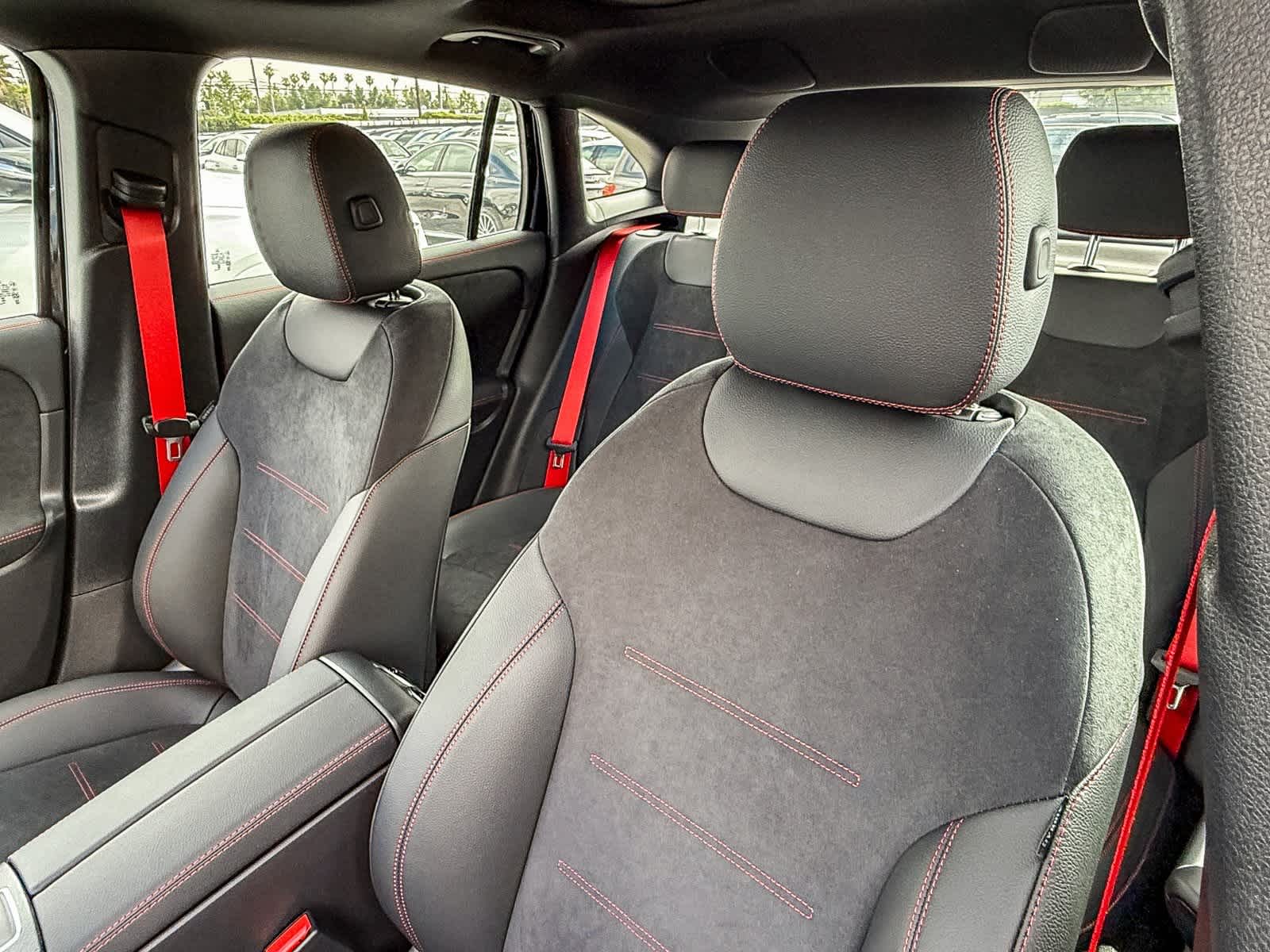 Thumbnail: 2025 Mercedes-Benz GLA - 27