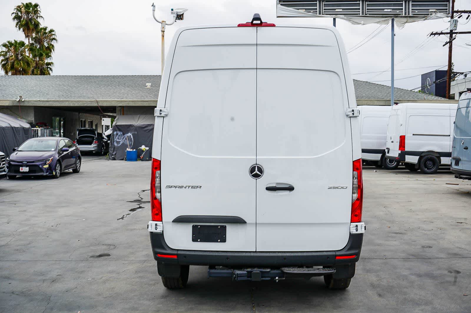 Thumbnail: 2026 Mercedes-Benz Sprinter - 5