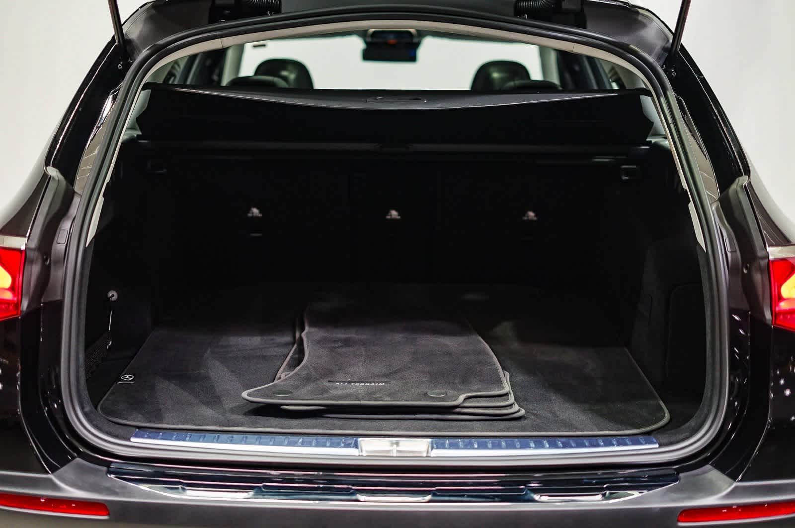 Thumbnail: 2025 Mercedes-Benz E-Class - 27