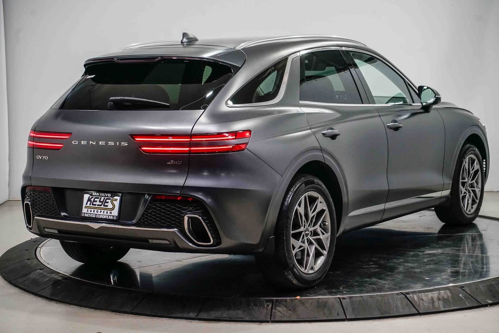 Thumbnail: 2023 Genesis GV70 - 4