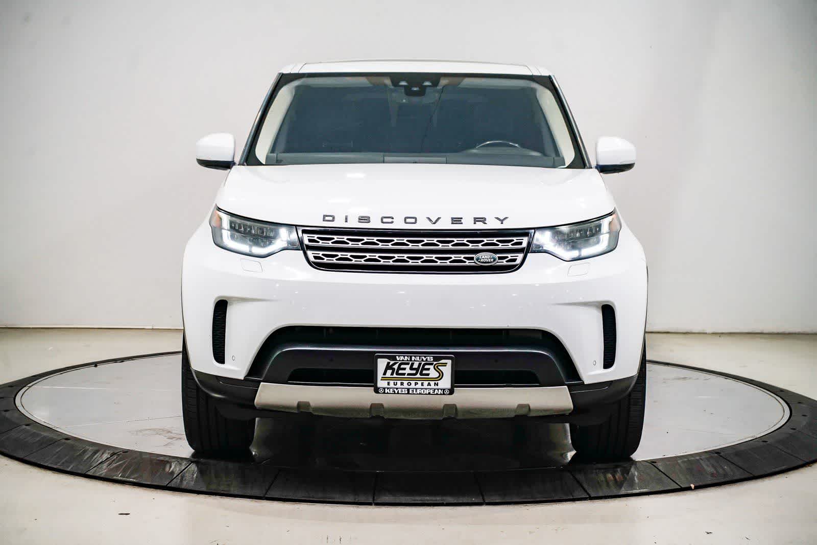 Thumbnail: 2018 Land Rover Discovery - 6