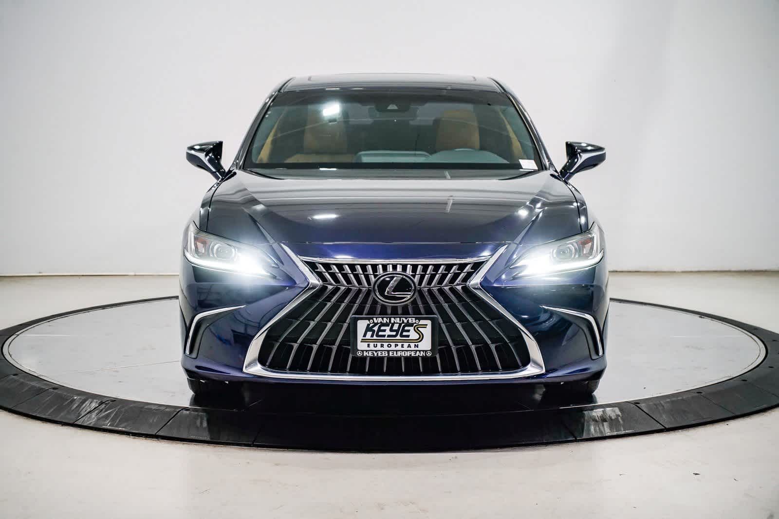 Thumbnail: 2022 Lexus ES - 6