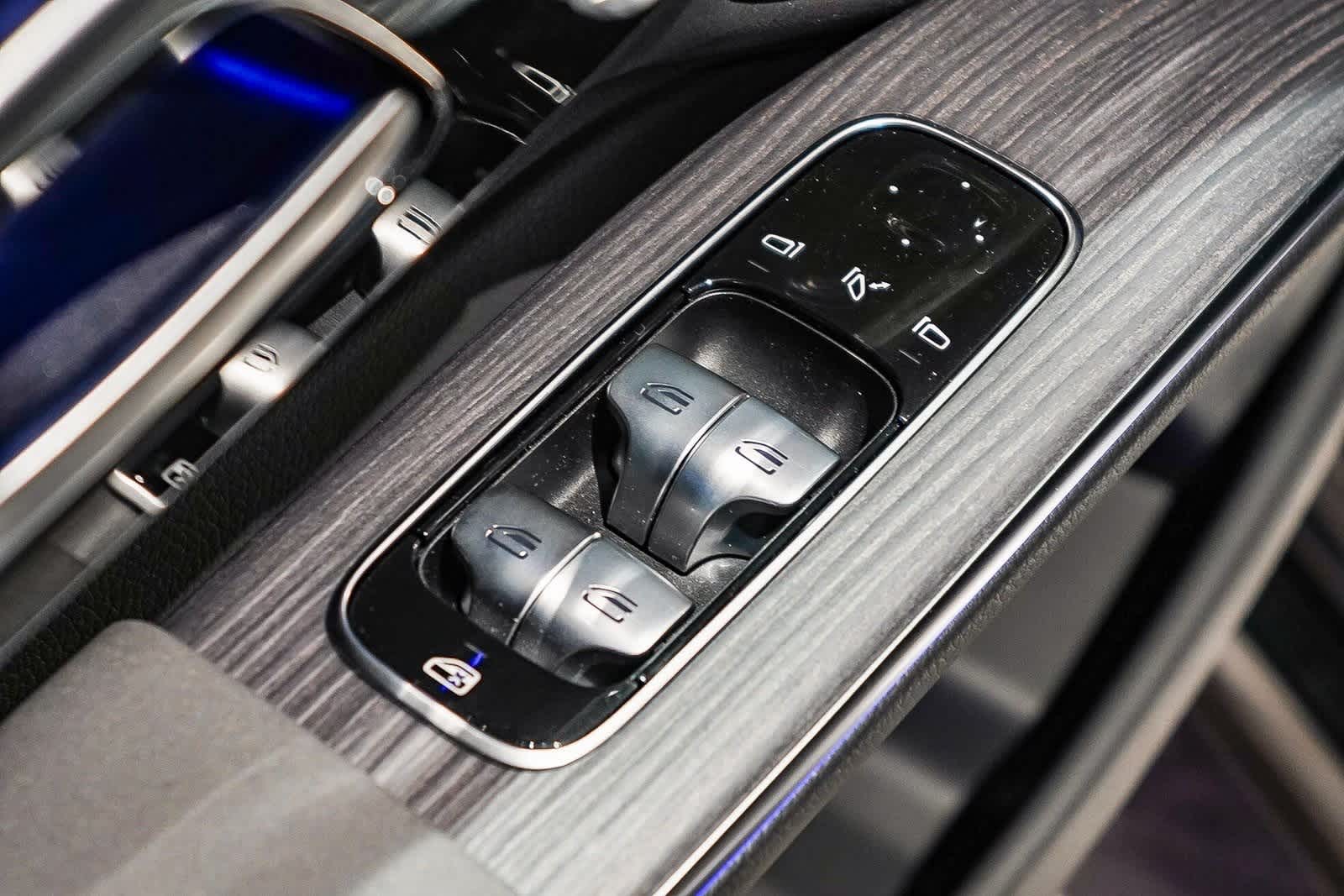 Thumbnail: 2026 Mercedes-Benz EQS - 23