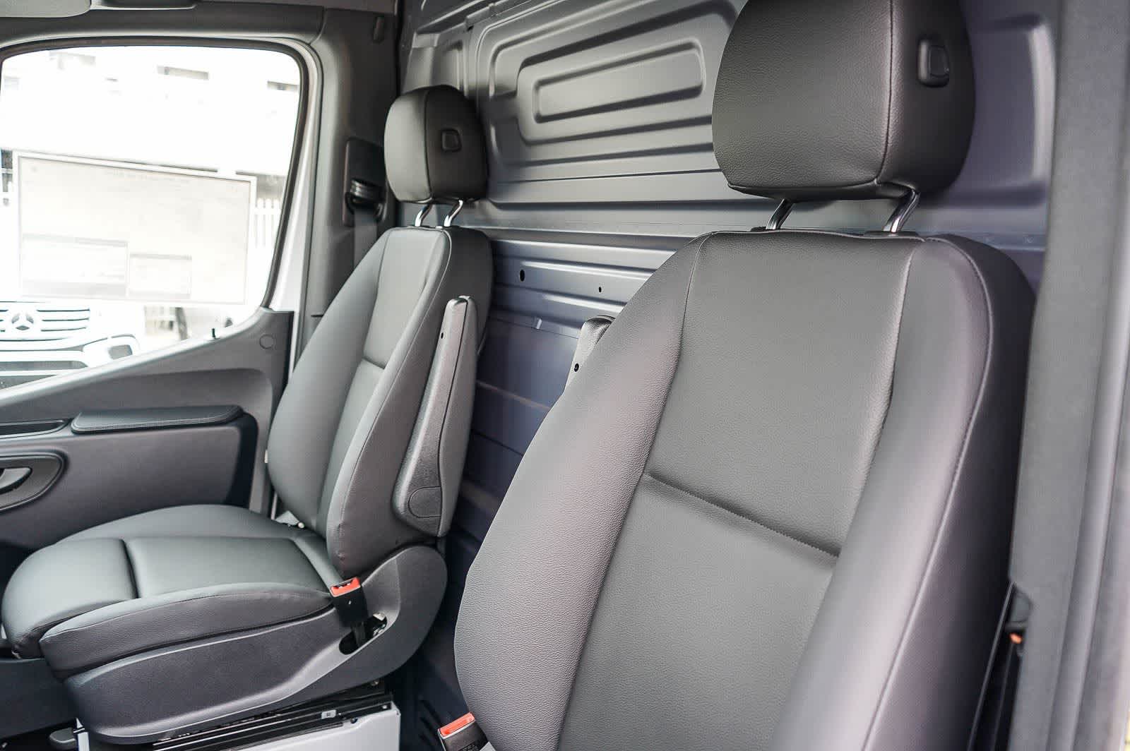 Thumbnail: 2026 Mercedes-Benz Sprinter - 26