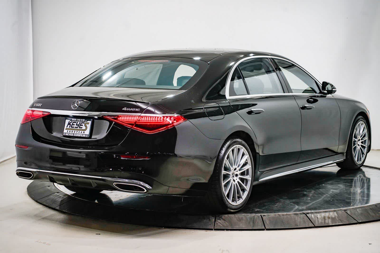 Thumbnail: 2023 Mercedes-Benz S-Class - 4