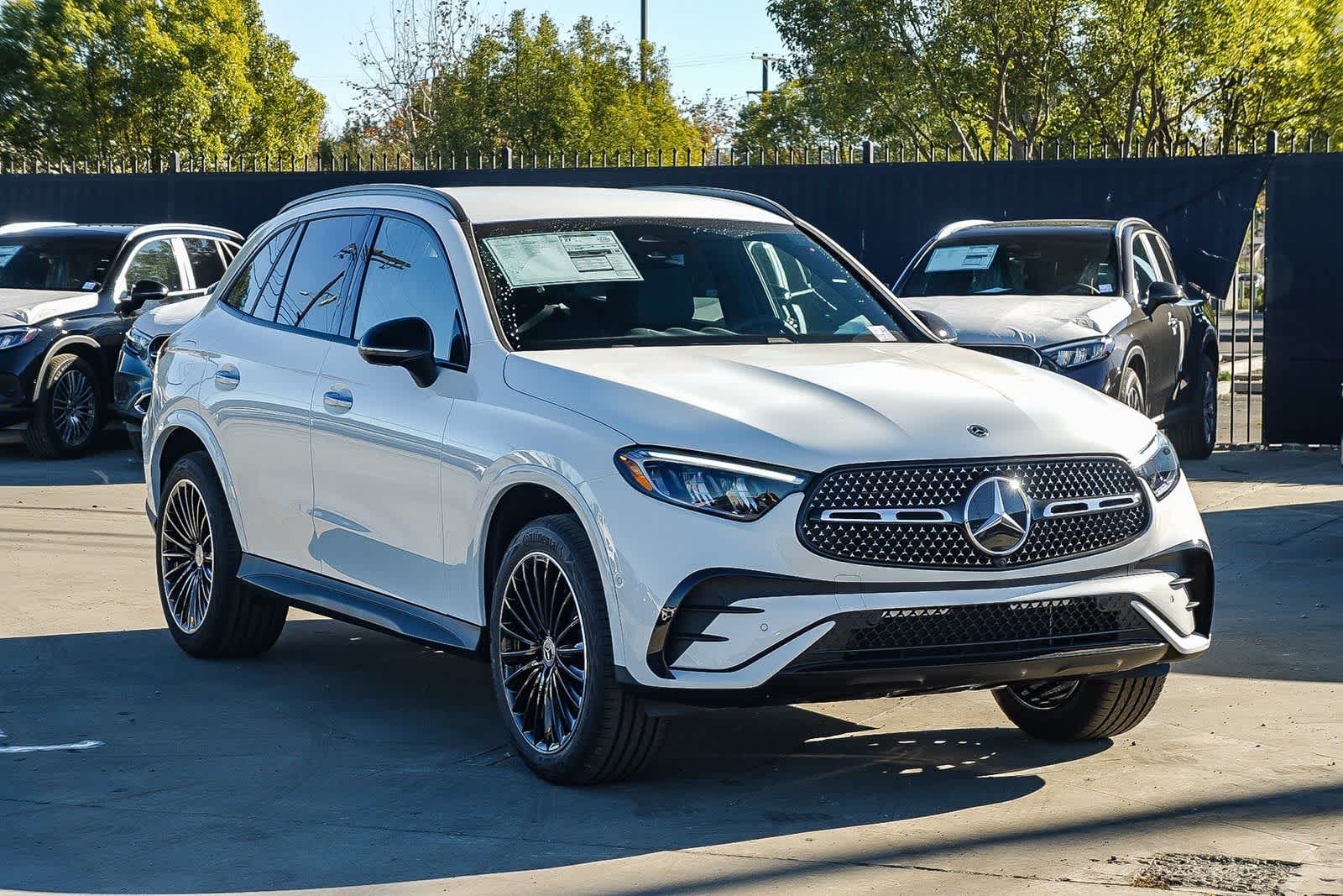 Thumbnail: 2026 Mercedes-Benz GLC - 3