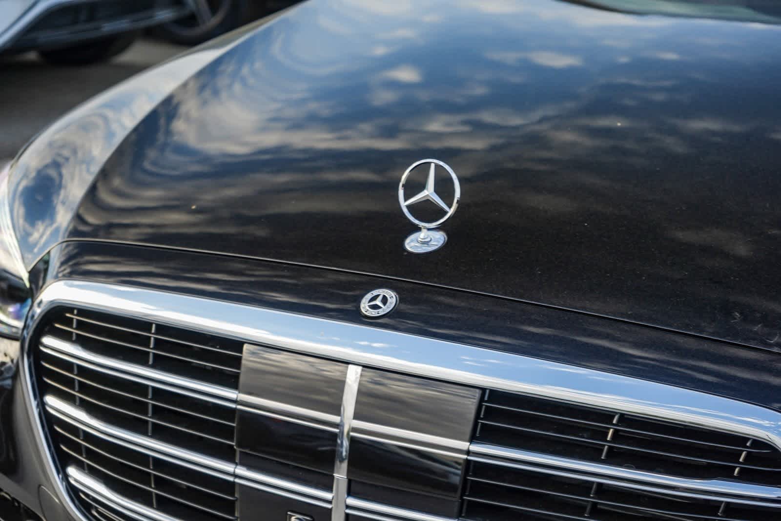 Thumbnail: 2025 Mercedes-Benz S-Class - 9