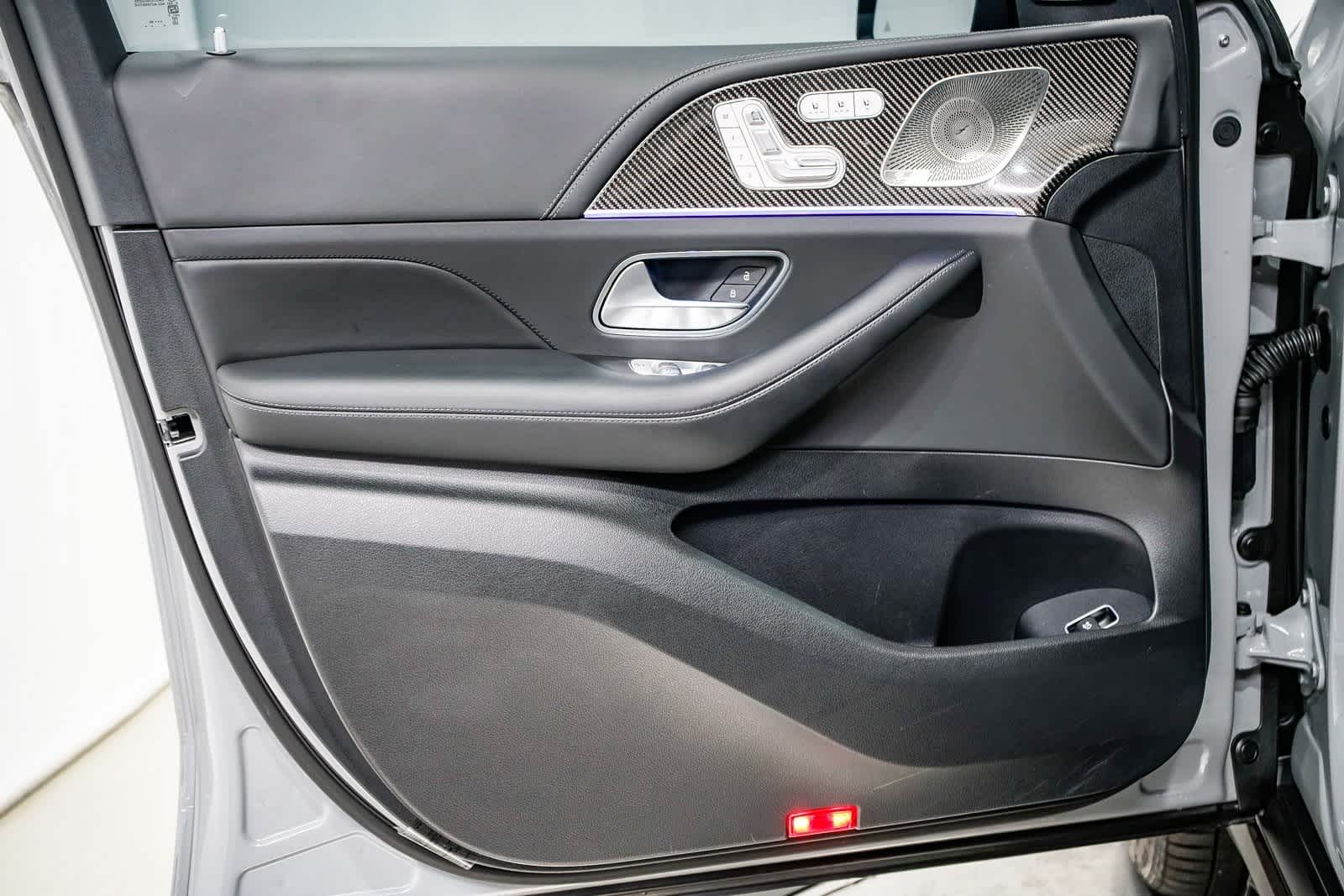Thumbnail: 2024 Mercedes-Benz GLS - 20