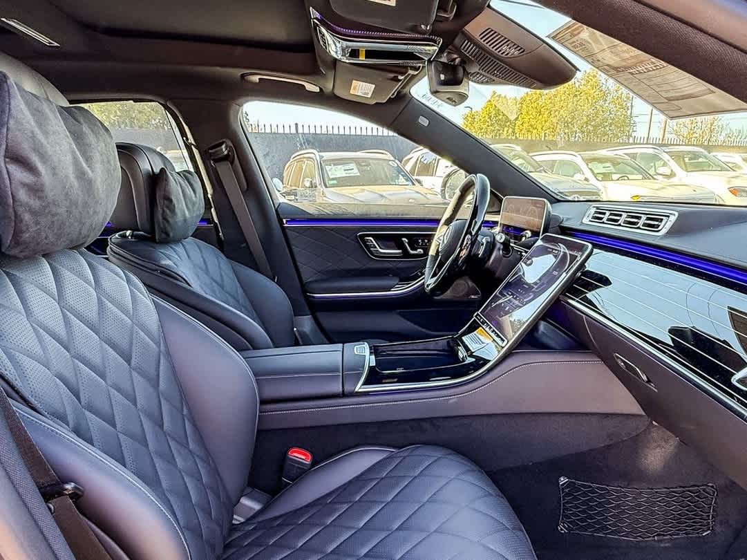 Thumbnail: 2025 Mercedes-Benz S-Class - 18